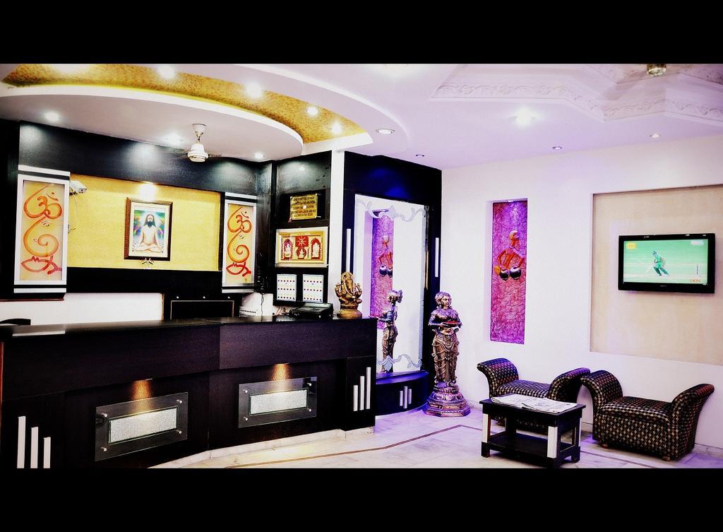 Hotel Peace Point - 1 Min Walking Distance From Station New Delhi Ngoại thất bức ảnh