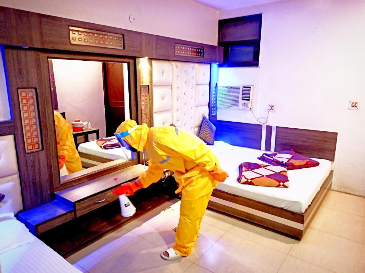 Hotel Peace Point - 1 Min Walking Distance From Station New Delhi Ngoại thất bức ảnh