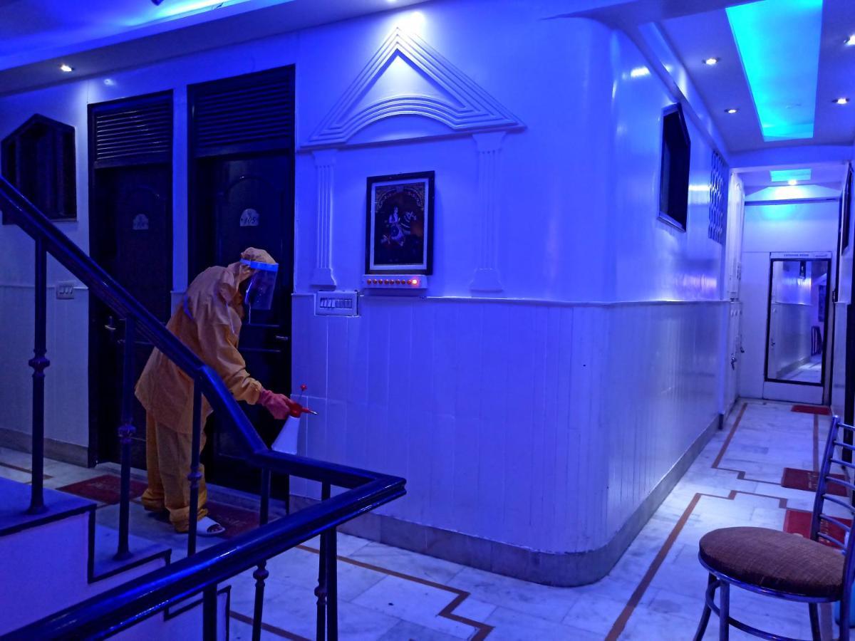 Hotel Peace Point - 1 Min Walking Distance From Station New Delhi Ngoại thất bức ảnh